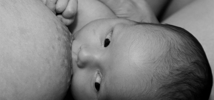 bebé lactancia materna